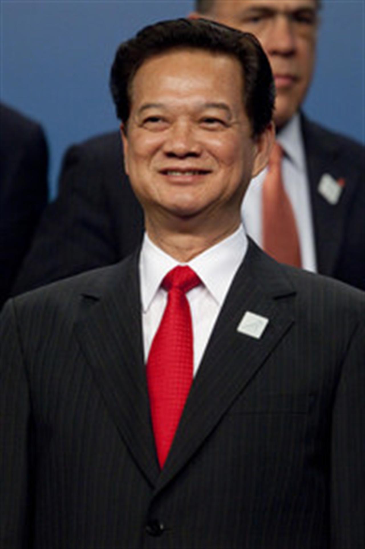 Vietnam Raises Rates for Second Time in a Week as Dung Battles Inflation