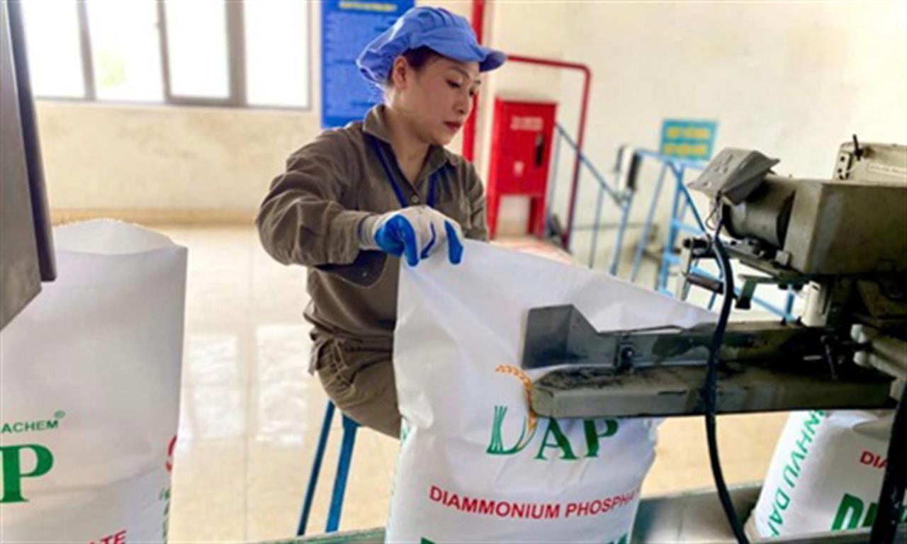 Đưa phân bón sang đối tượng chịu thuế GTGT: Bài 1- Doanh nghiệp phân bón giảm sức cạnh tranh do áp lực từ Luật thuế 71