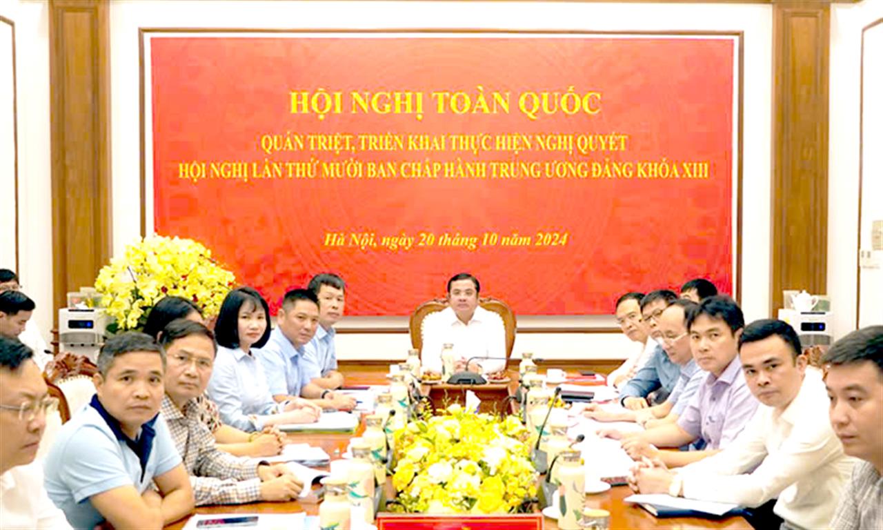 Đảng ủy VINACHEM tham dự trực tuyến Hội nghị toàn quốc quán triệt, triển khai Nghị quyết Hội nghị Trung ương 10 khóa XIII