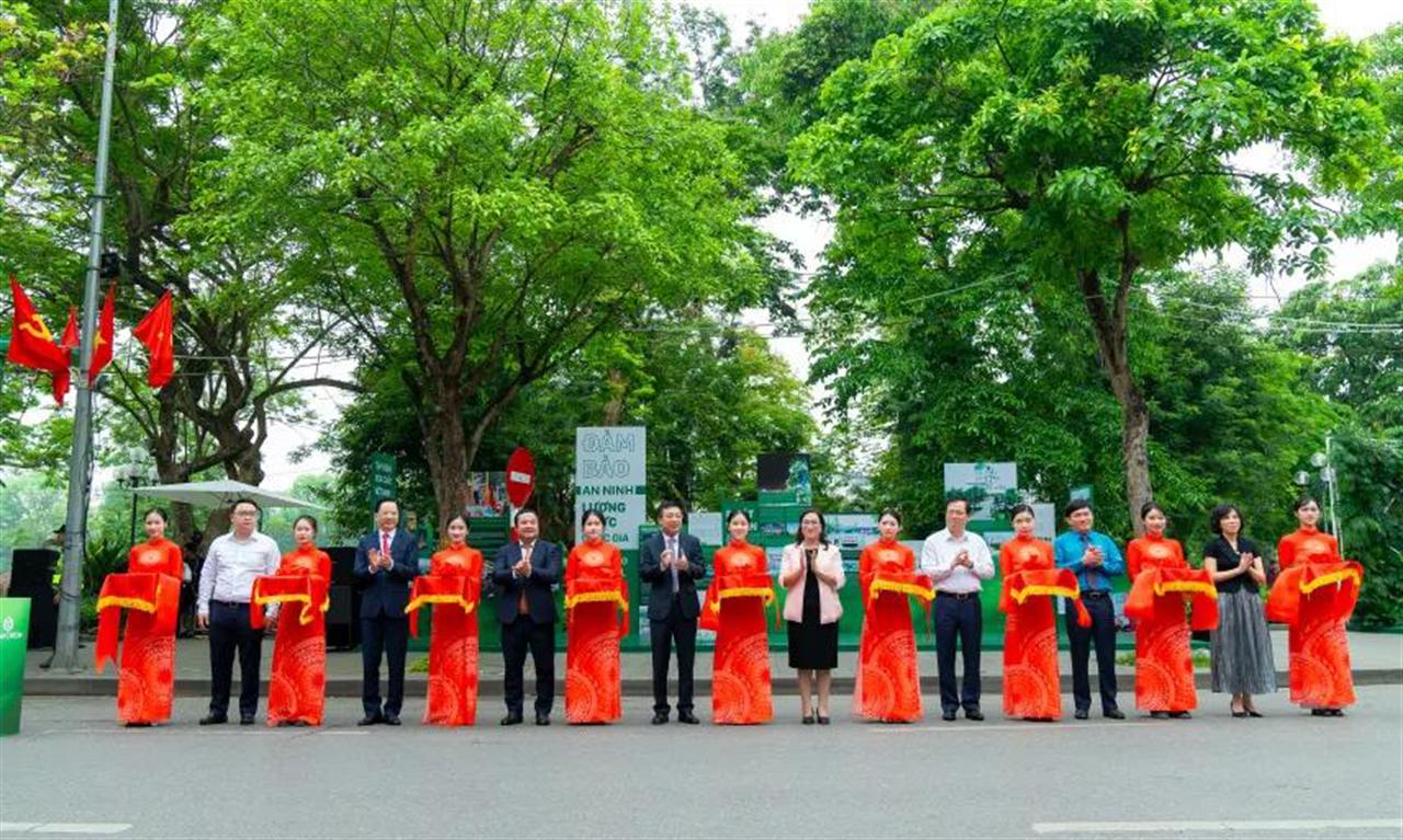 Hướng về Bác Hồ – Vinachem phát động xanh hóa ngành hóa chất, ra mắt sàn giao dịch thương mại điện tử VinachemMart tại trái tim Thủ đô