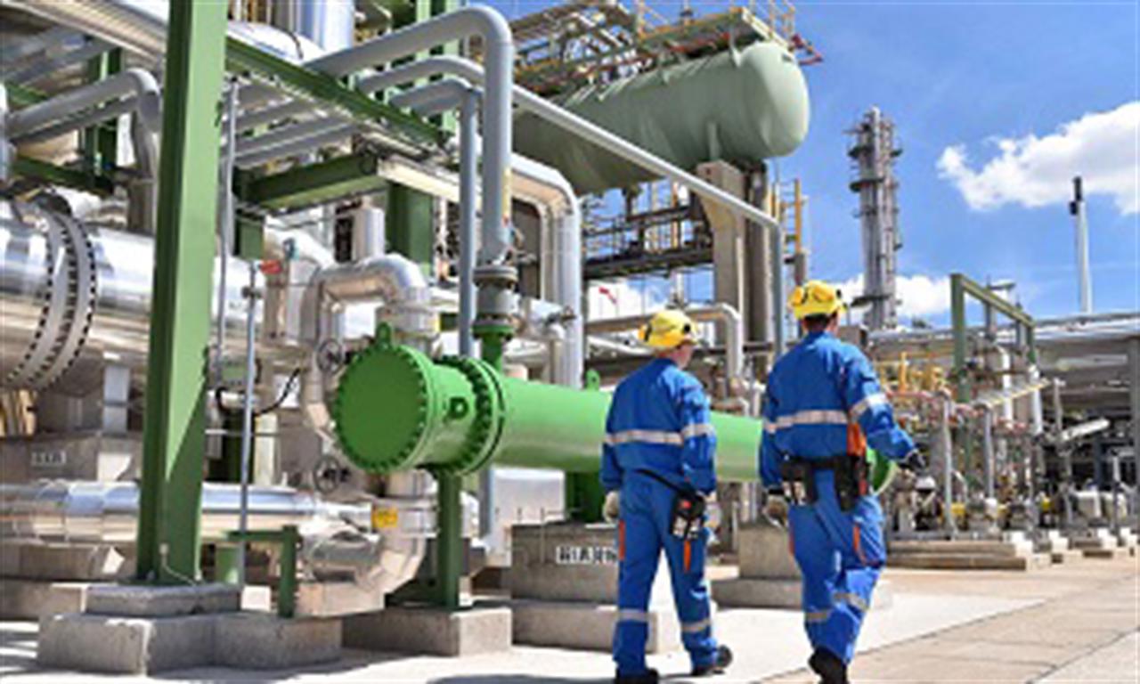 Europe chems supply woes deepen as contagion fears grow