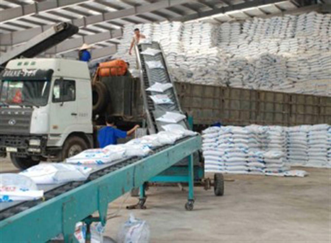 Giá phân bón, thuốc trừ sâu được đưa vào danh sách đề nghị bình ổn