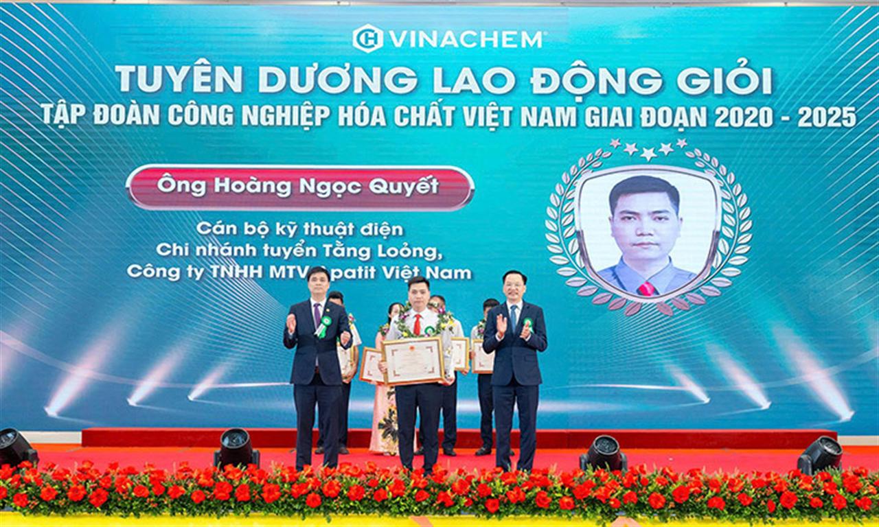 NGƯỜI THỢ ĐIỆN TRẺ CẦN MẪN