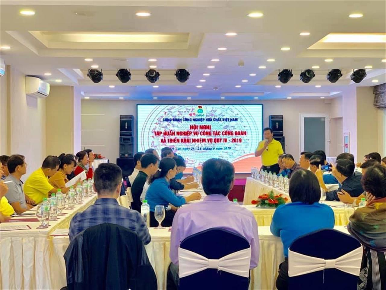 Công đoàn CN Hóa chất Việt Nam: tập huấn nghiệp vụ công tác công đoàn và triển khai nhiệm vụ quý IV/2019