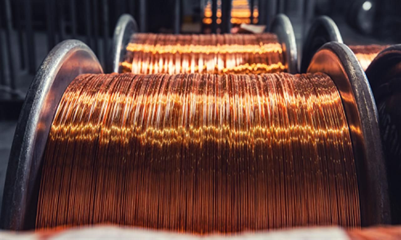 What is the near-term outlook for copper prices in 2023?