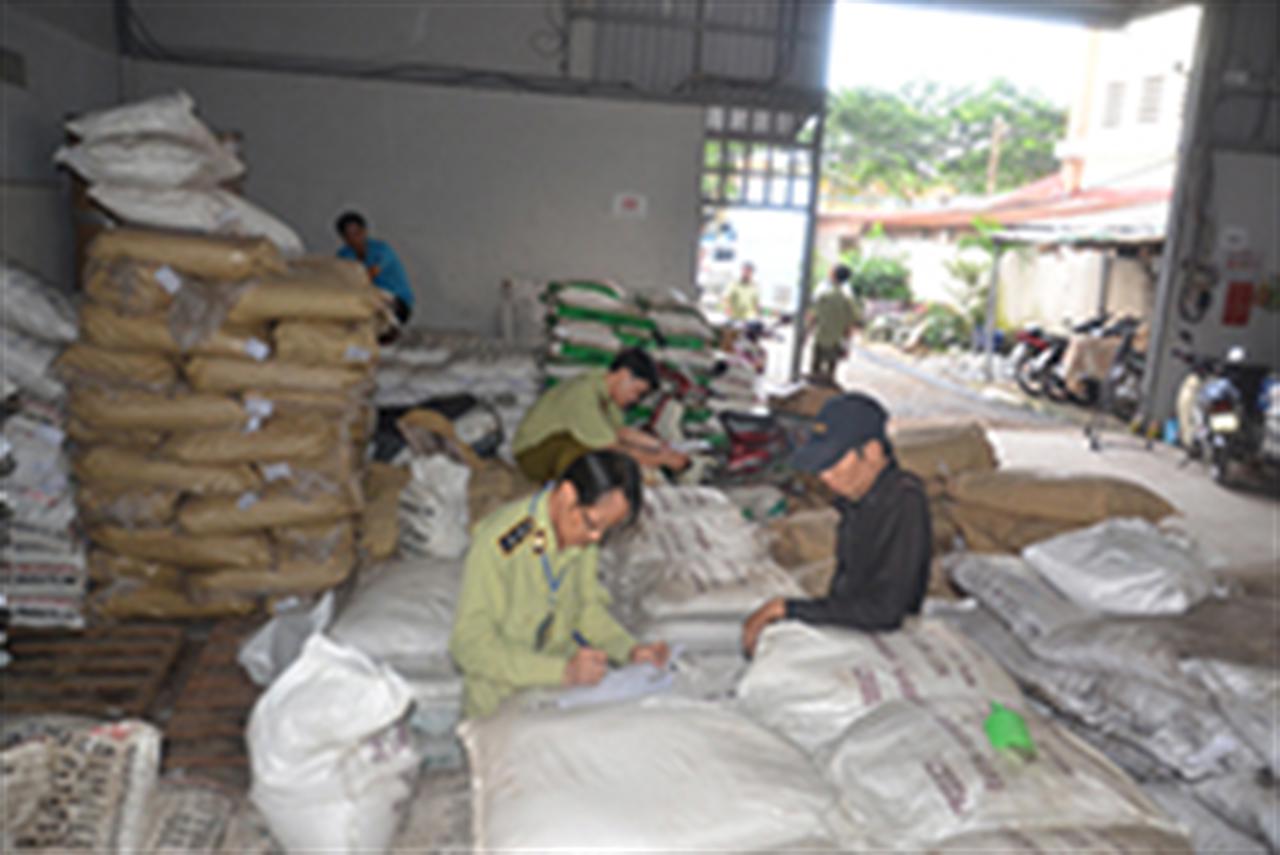 Xử lý hành vi sản xuất phân bón giả, kém chất lượng