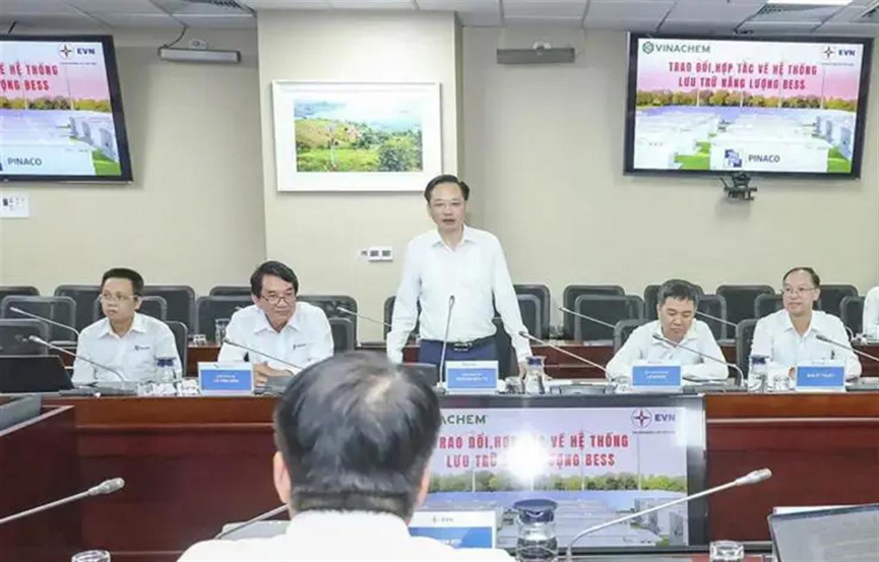 Vinachem and EVN Discuss Strategic Cooperation on Battery Energy Storage System Development