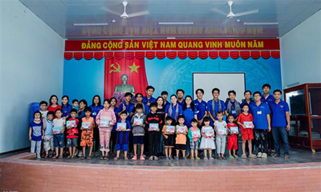 Chi đoàn Công ty CP Hóa chất Cơ bản Miền Nam đã tổ chức chương trình "Mùa hè yêu thương"