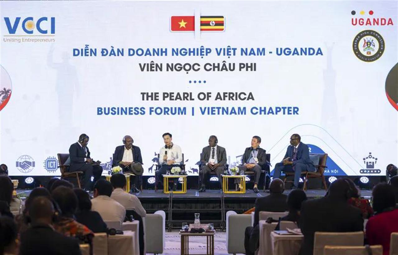 Vinachem mở rộng hợp tác, hướng tới thị trường Uganda và châu Phi