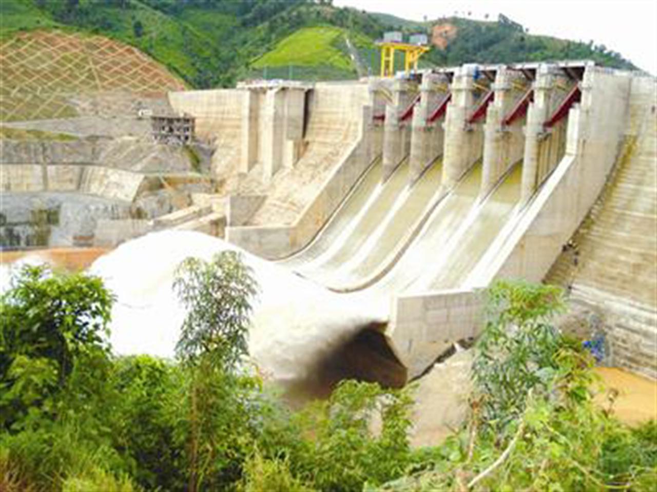 Điện tháng 10 tiếp tục căng thẳng