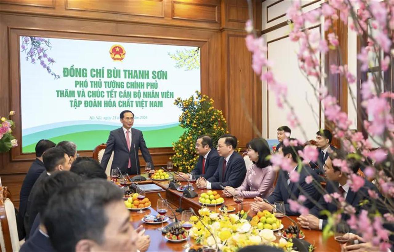 Đồng chí Bùi Thanh Sơn - Phó Thủ tướng Chính phủ gặp mặt đầu xuân, chúc Tết CBNV Tập đoàn Hóa chất Việt Nam
