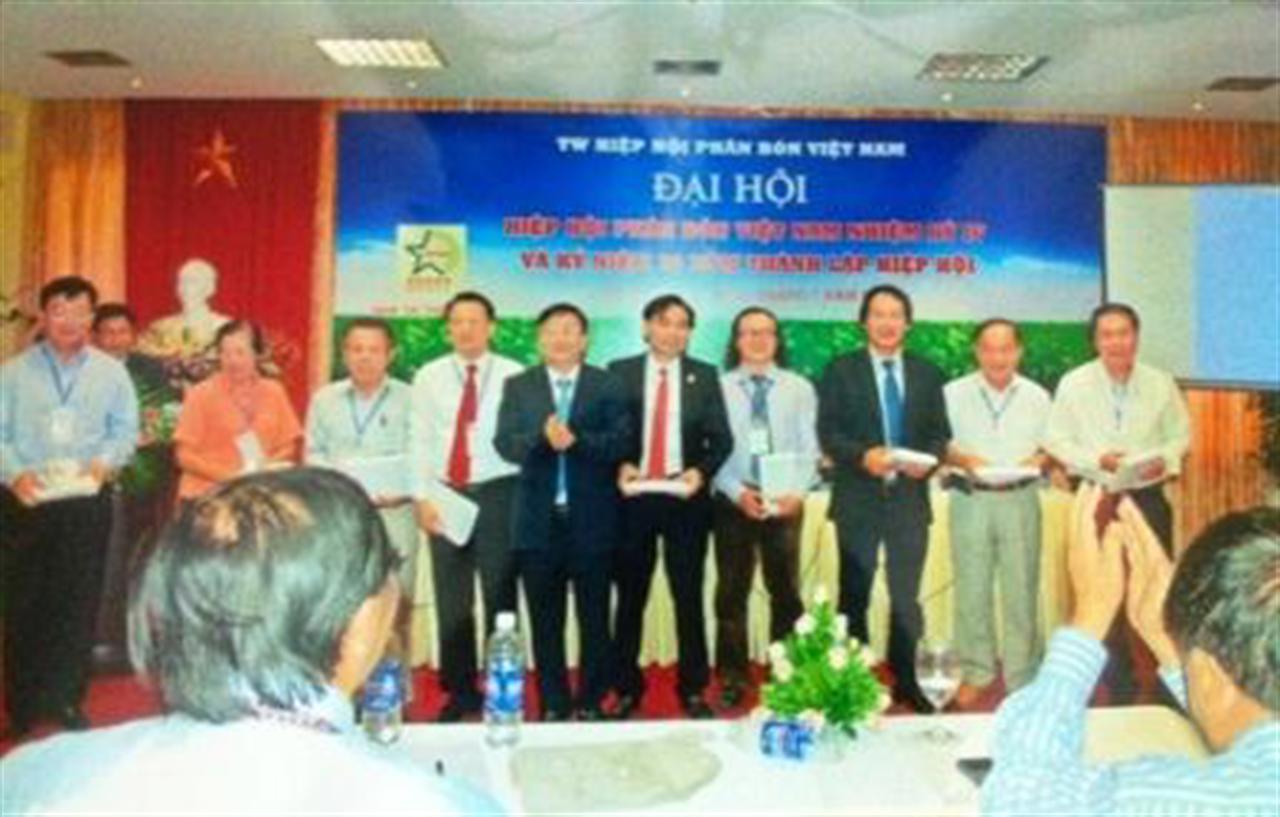 Chủ tịch HĐTV Vinachem,  Nguyễn Anh Dũng được bầu làm Chủ tịch TW Hiệp hội phân bón Việt Nam