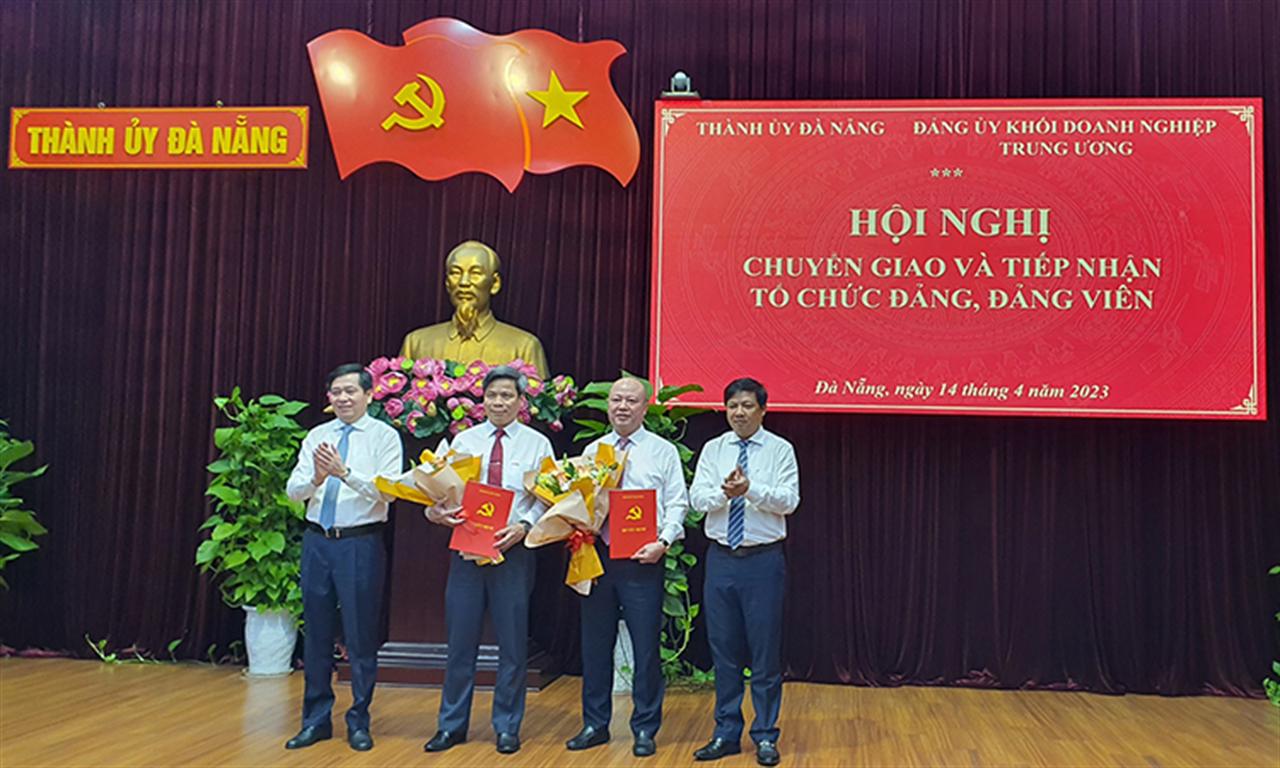 Hội nghị chuyển giao tiếp nhận Đảng bộ Công ty CP Cao su Đà Nẵng về Đảng bộ Tập đoàn