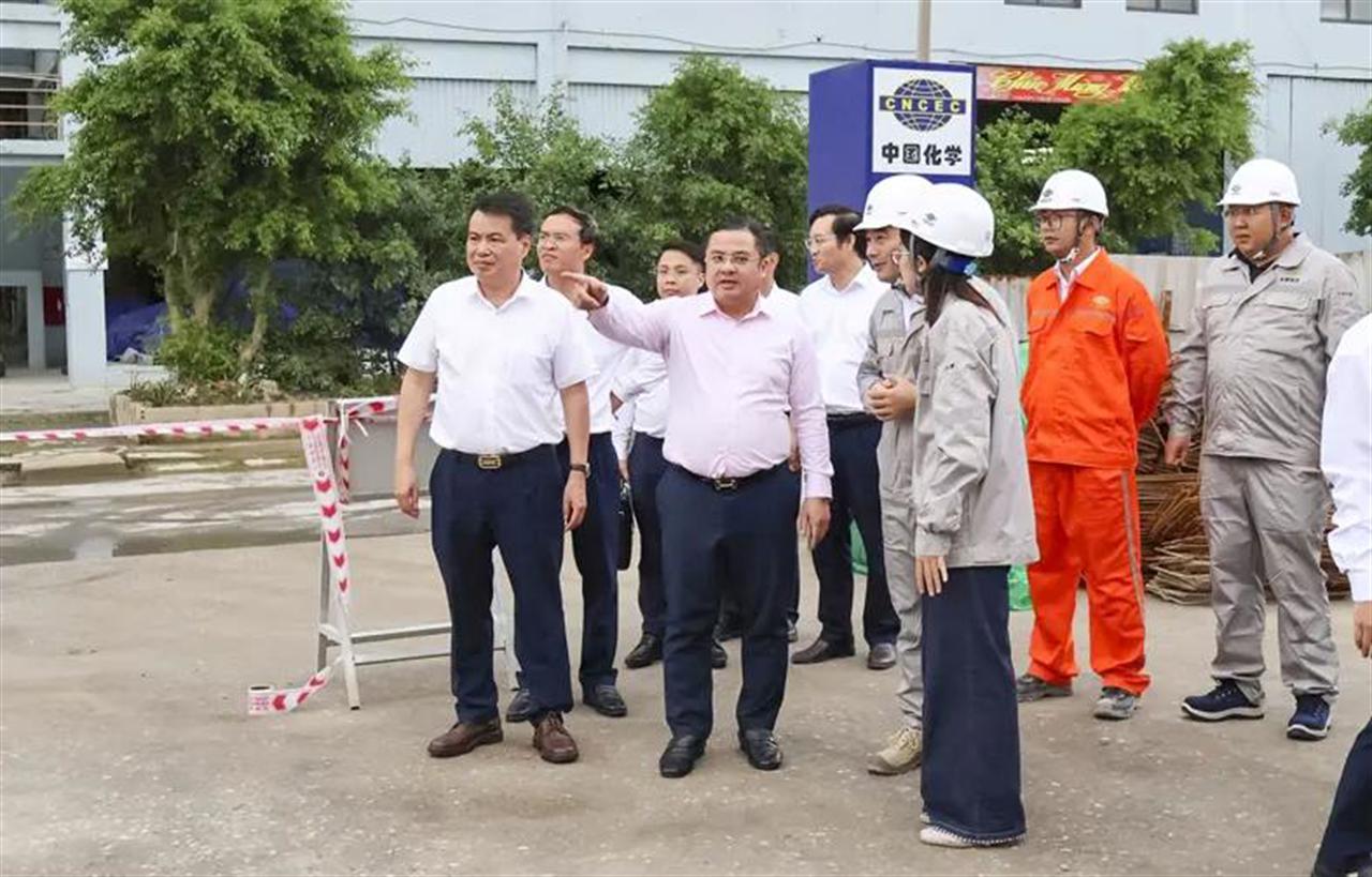 Đồng chí Bí thư Đảng ủy, Chủ tịch HĐTV Tập đoàn kiểm tra tiến độ Dự án đầu tư chiều sâu công nghệ và sản xuất sản phẩm MAP tại DAP – Vinachem