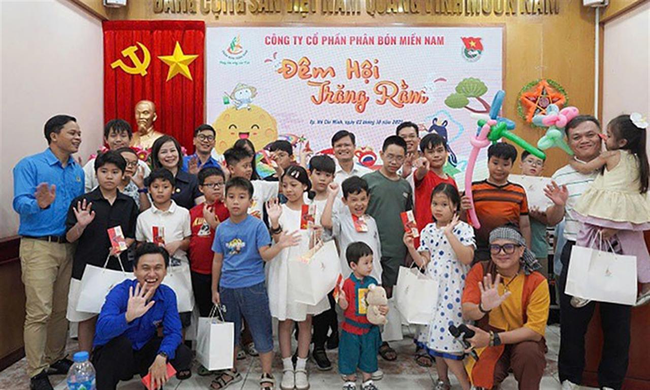 Phân bón Miền Nam: Ấm áp và ý nghĩa “Đêm hội Trăng rằm” 2025