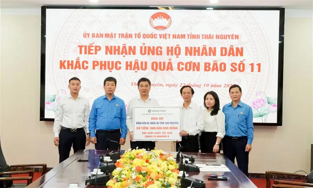 Tập đoàn Hóa chất Việt Nam tiếp tục ủng hộ đồng bào vùng lũ tại tỉnh Cao Bằng, Thái Nguyên