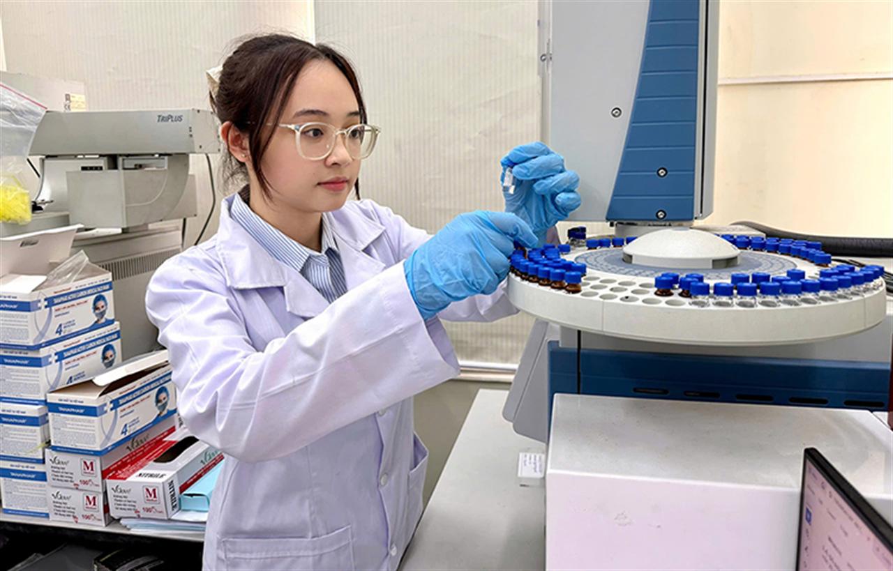 Nguyễn Thị Ngọc Ánh: Nỗ lực cải tiến kỹ thuật, nâng cao chất lượng phân tích môi trường