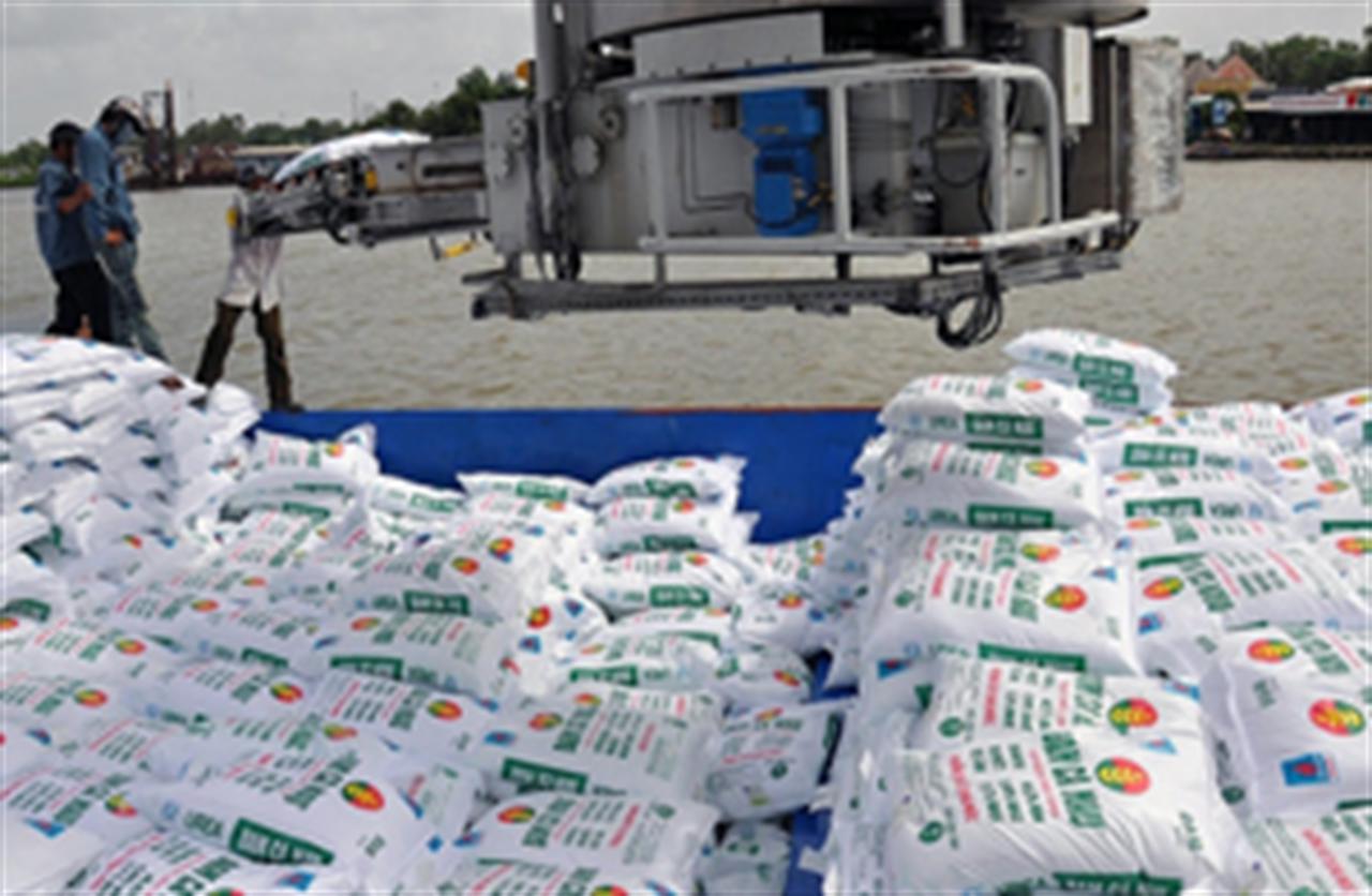 Đưa phân bón vào diện chịu thuế VAT: Ích nước, lợi dân!