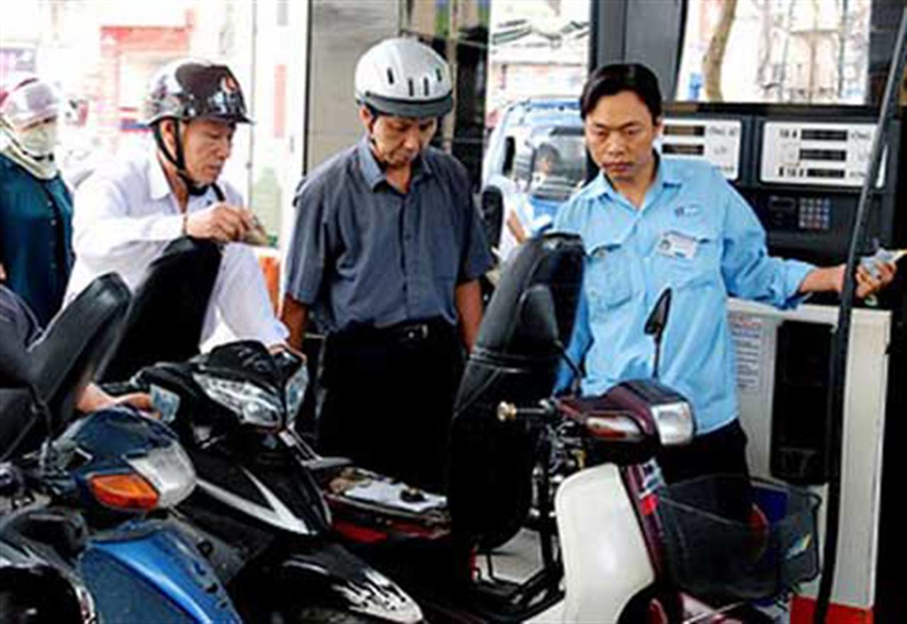 Bộ Tài chính ‘lệnh’ chưa được tăng giá xăng dầu