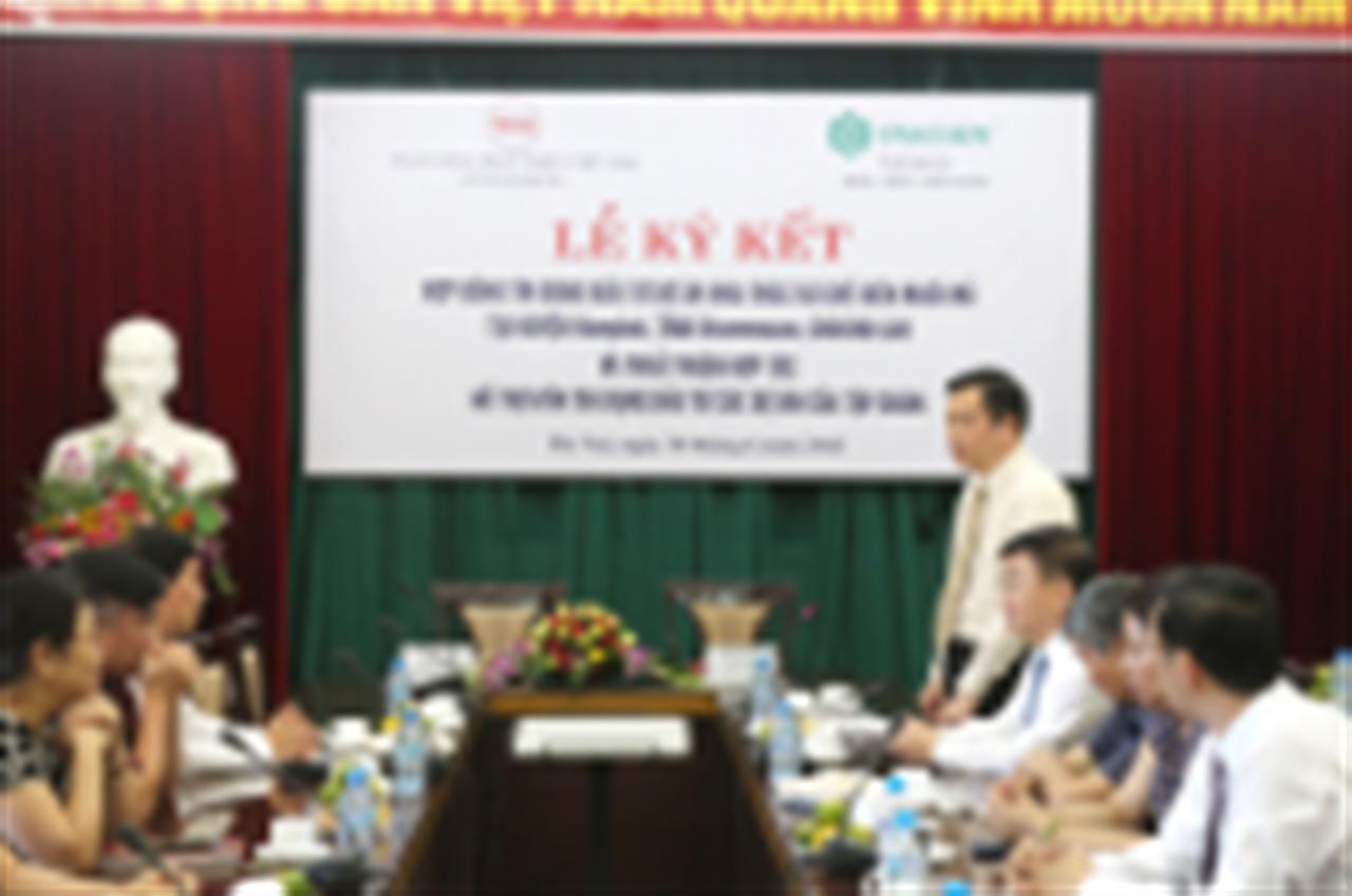 Lễ ký kết Hợp đồng tín dụng đầu tư Dự án khai thác và chế biến muối mỏ tại CHDCND Lào