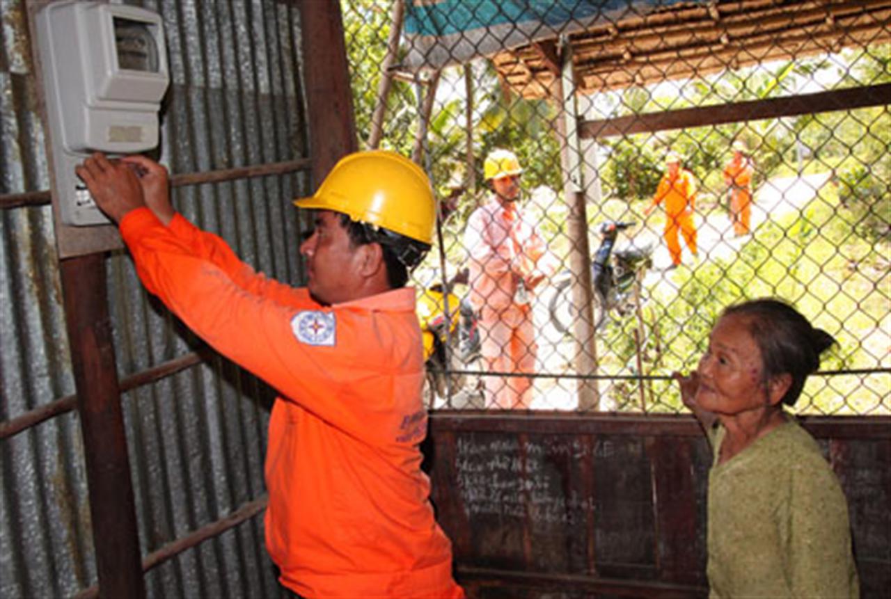 Từ tháng 3-2011 tăng giá điện: Nghiêng về phương án tăng 18%