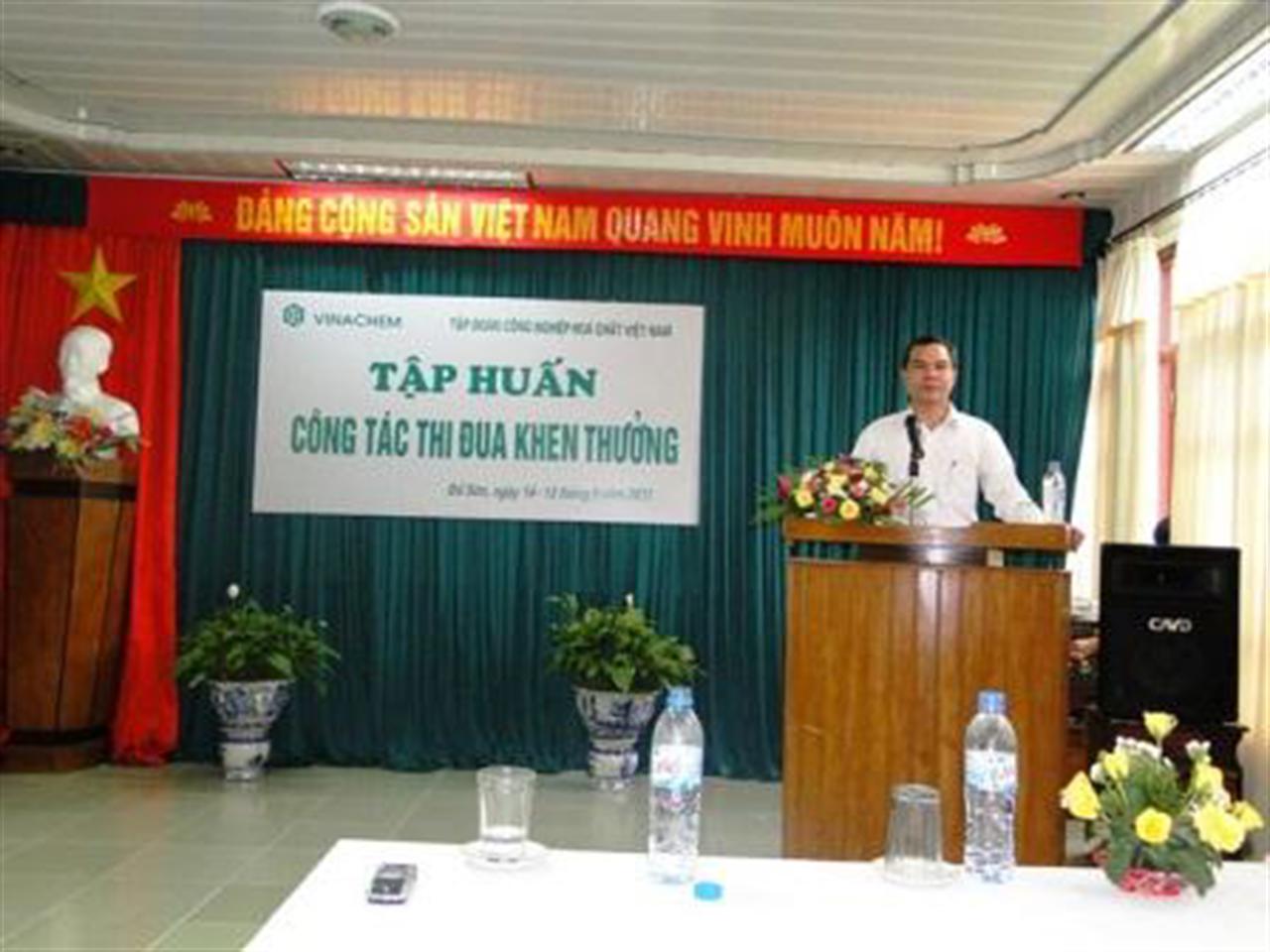 Hội nghị tập huấn công tác Thi đua - khen thưởng năm 2011