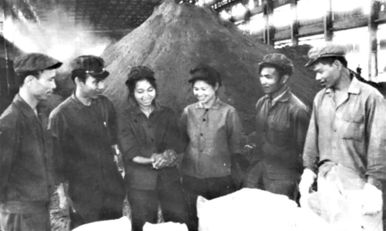 56 năm ngành Hóa chất Việt Nam: Tôn vinh lịch sử, tri ân thế hệ đi trước