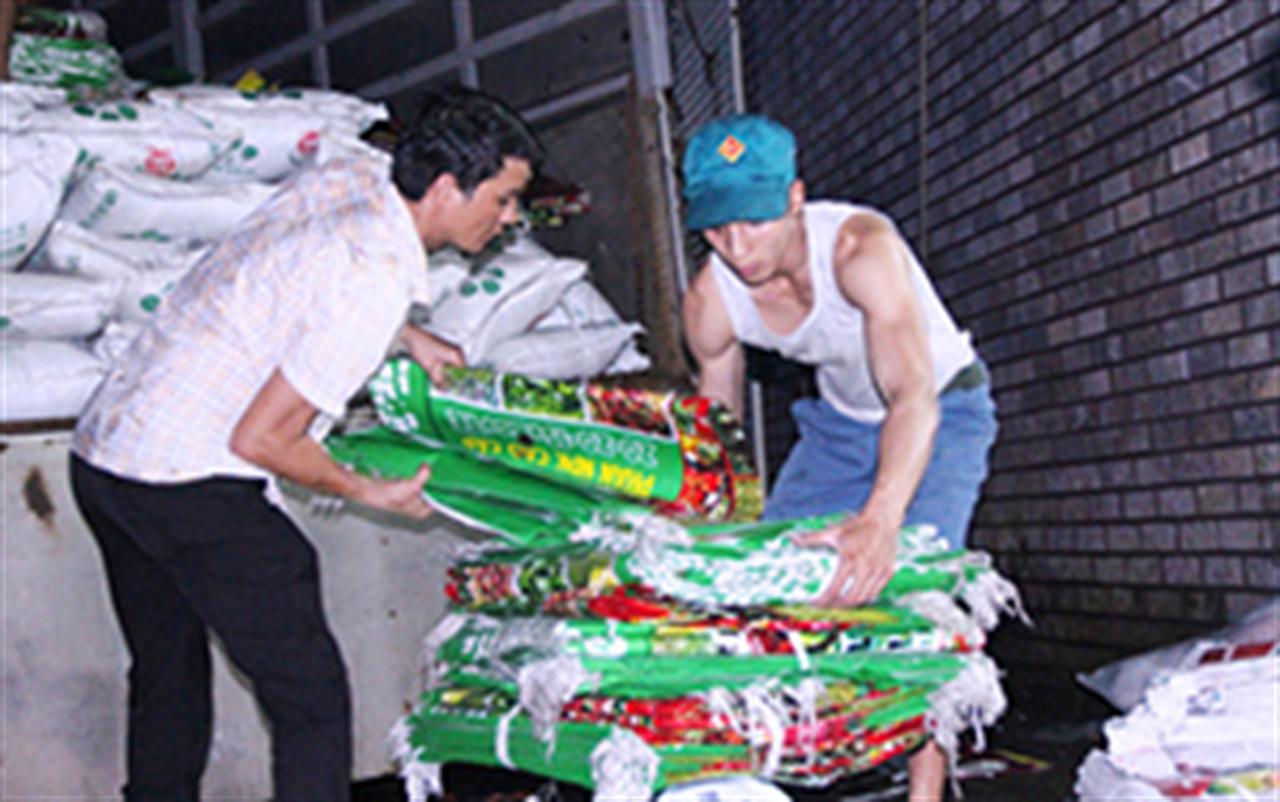 Việt Nam chi 660 triệu USD nhập phân bón Trung Quốc