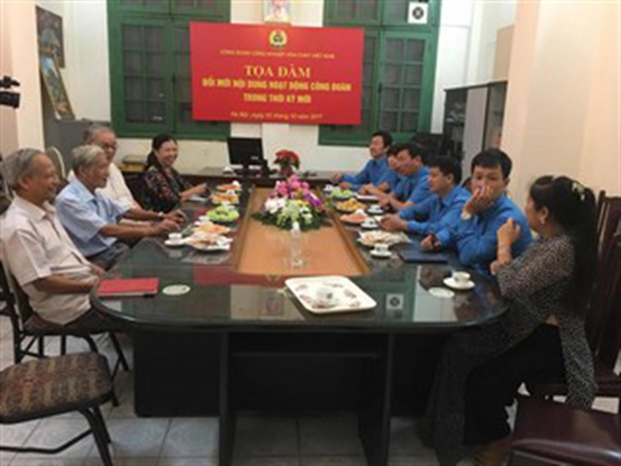 Công đoàn Công nghiệp Hóa chất Việt Nam tổ chức  buổi tọa đàm về đổi mới nội dung hoạt động Công đoàn trong thời kỳ đổi mới