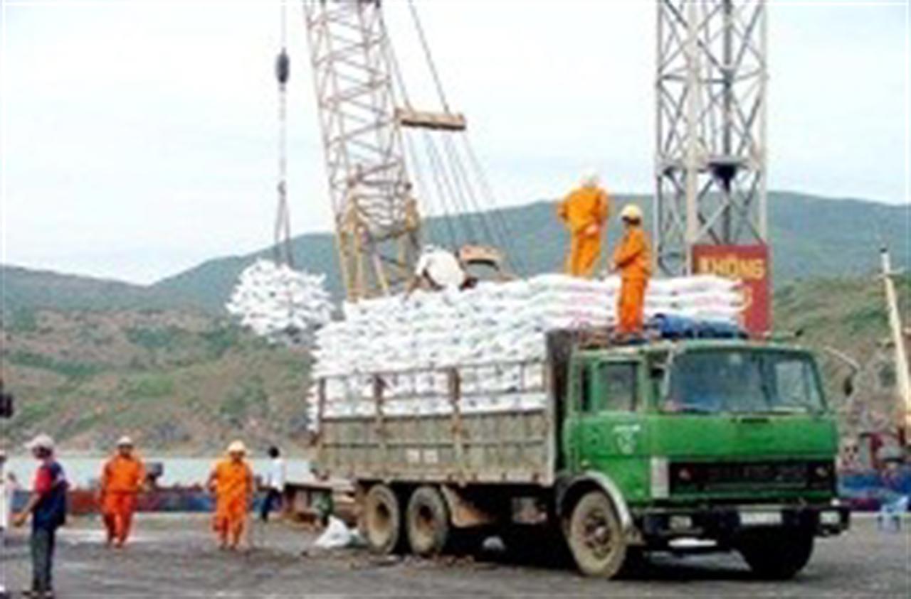 Nhập khẩu phân bón của Việt Nam 10 tháng đầu năm 2011 tăng mạnh cả về lượng và trị giá