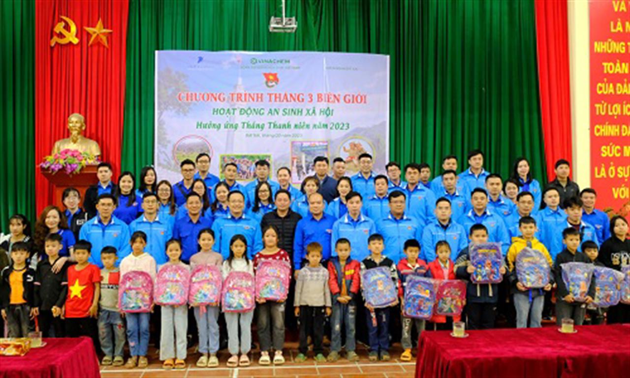 Chương trình tháng 3 biên giới: Hoạt động an sinh xã hội hưởng ứng Tháng Thanh niên năm 2023