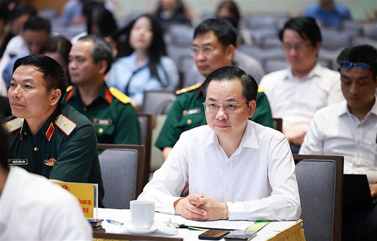 Đồng chí Nguyễn Hữu Tú tham gia phiên họp của Ban Chỉ đạo Chính phủ về phát triển khoa học công nghệ, đổi mới sáng tạo và chuyển đổi số