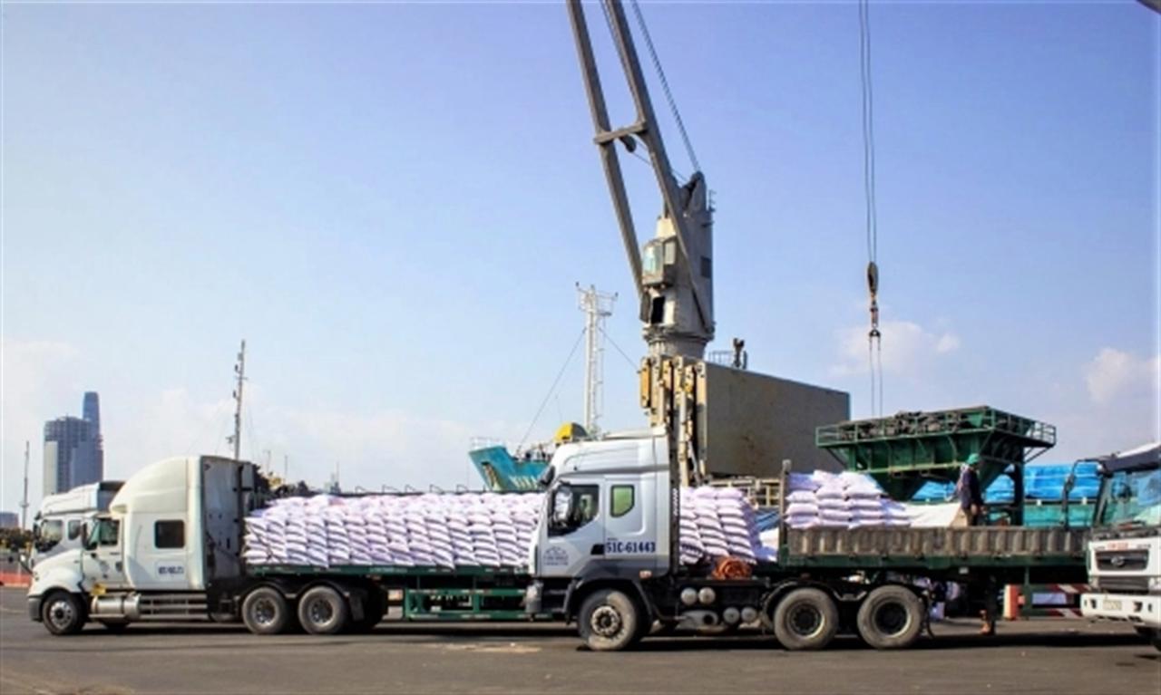 Xuất khẩu phân bón 2 tháng đầu năm 2023 giảm 46,6% kim ngạch