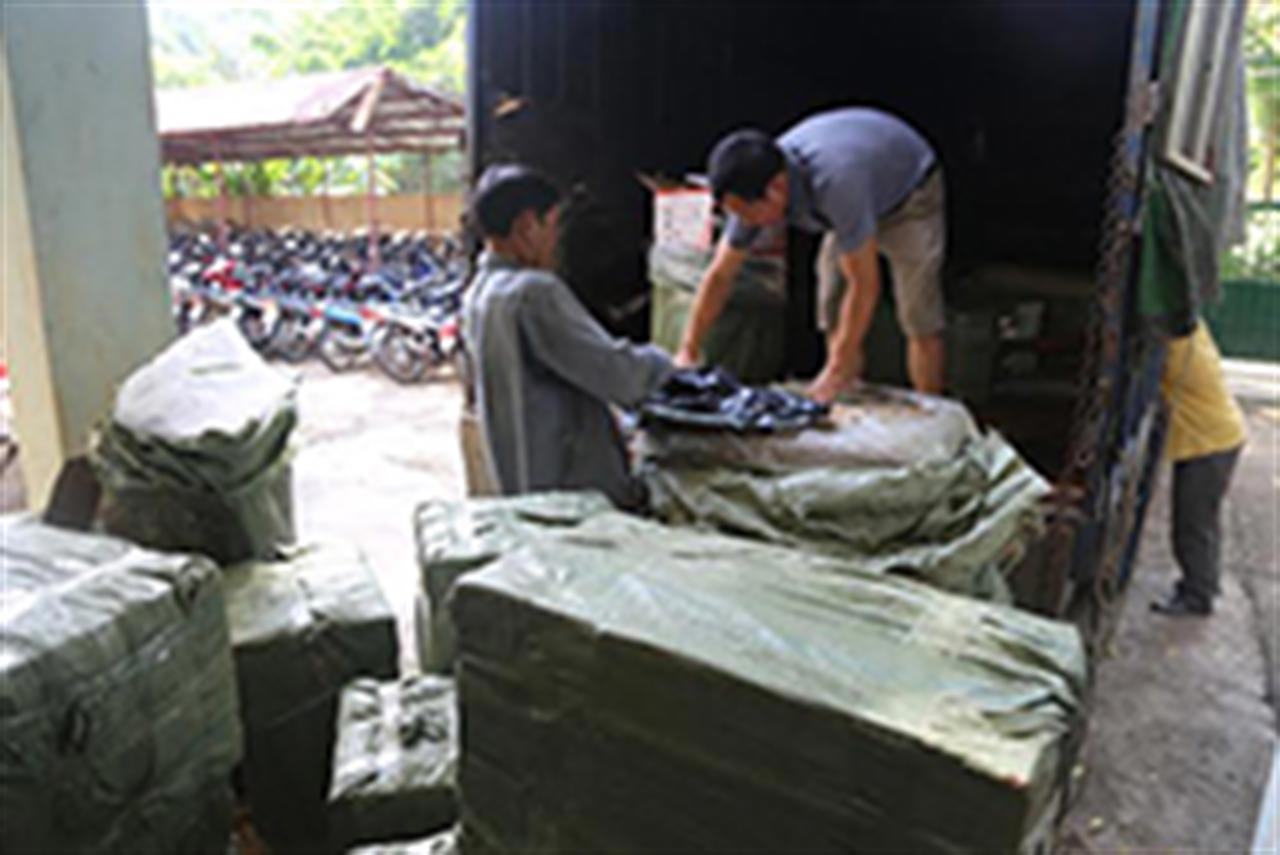 Kiểm tra phân bón, thuốc trừ sâu giả tại các đầu mối giao thông