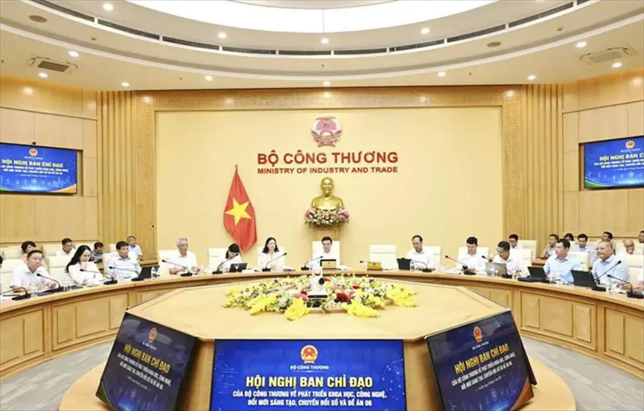 Vinachem Attends Steering Committee Meeting of the Ministry of Industry and Trade on Science, Technology, Innovation, Digital Transformation, and Project 06