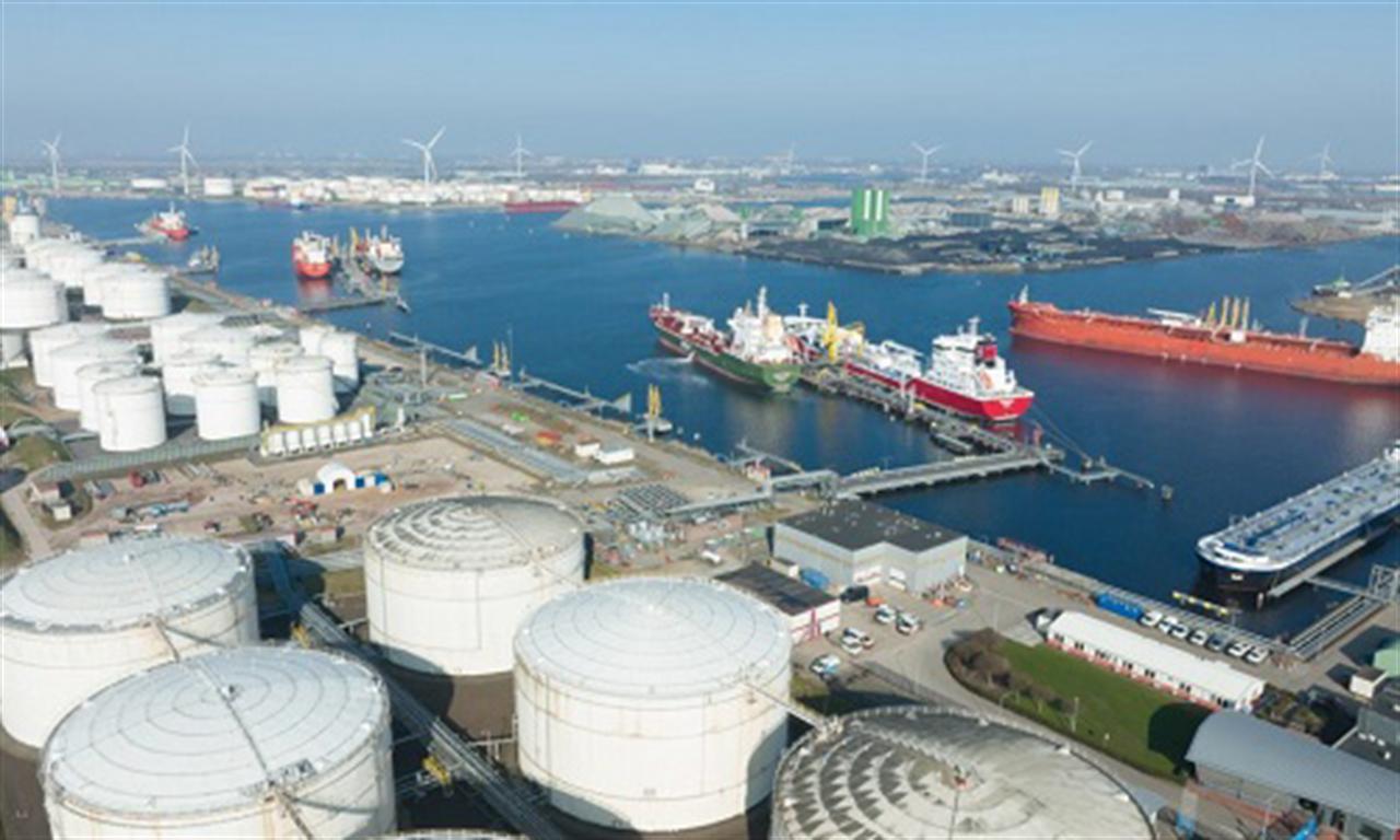 Russia Cuts More Oil Production Than Anticipated