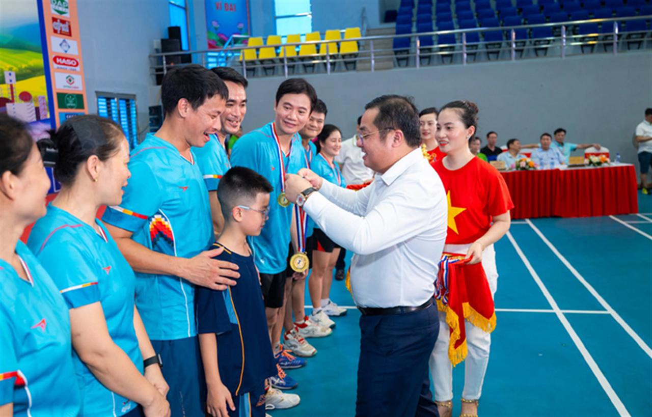 Nội dung thi đấu Bóng chuyền hơi sôi động tại Hội thao CNVCLĐ Vinachem 2026 khu vực phía Bắc