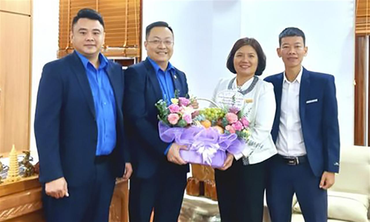 Đoàn Thanh niên VINACHEM: Tri ân ngày Nhà giáo Việt Nam 20/11