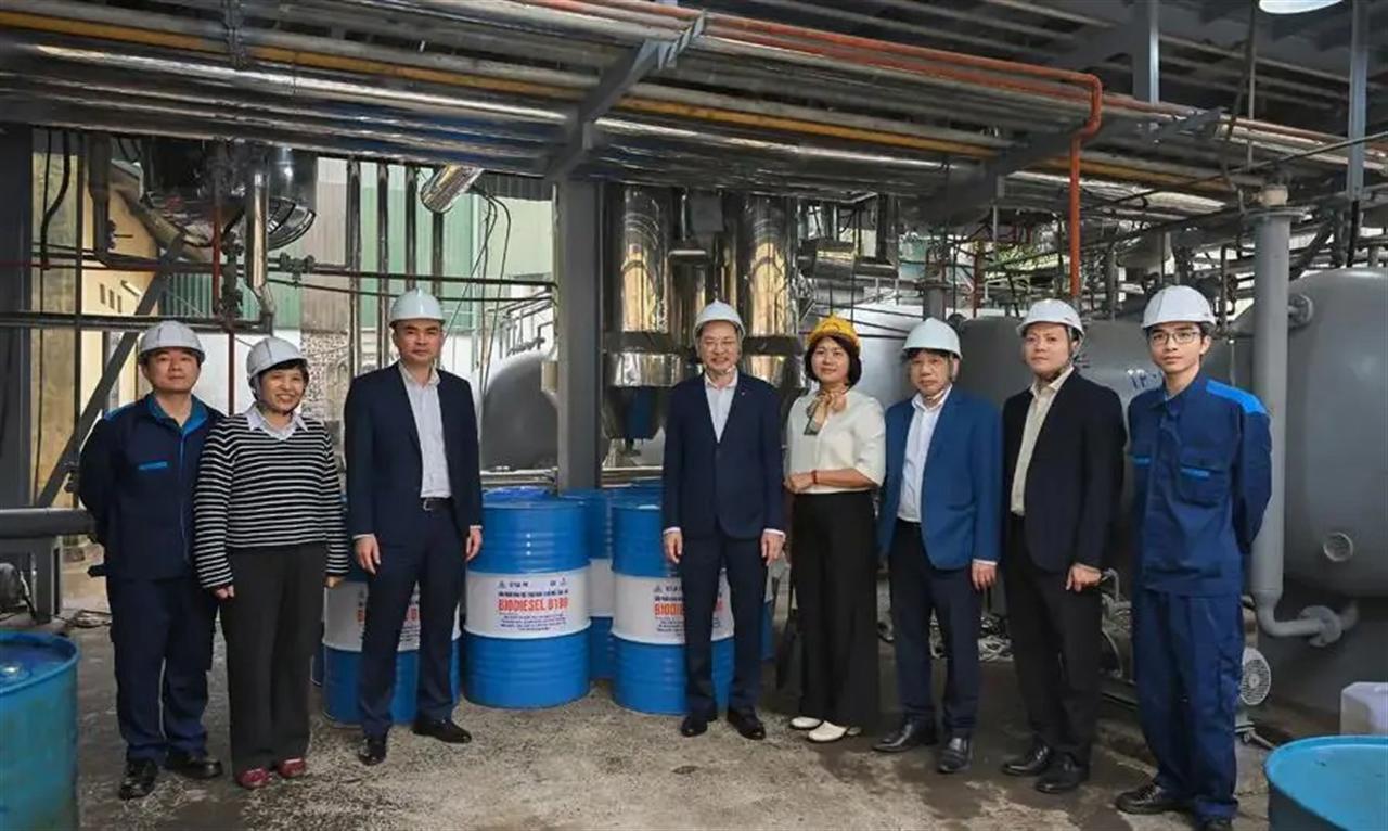 Orienting the Vietnam Institute of Industrial Chemistry to become the locomotive of scientific research, technological innovation, and creativity for Vietnam's chemical industry