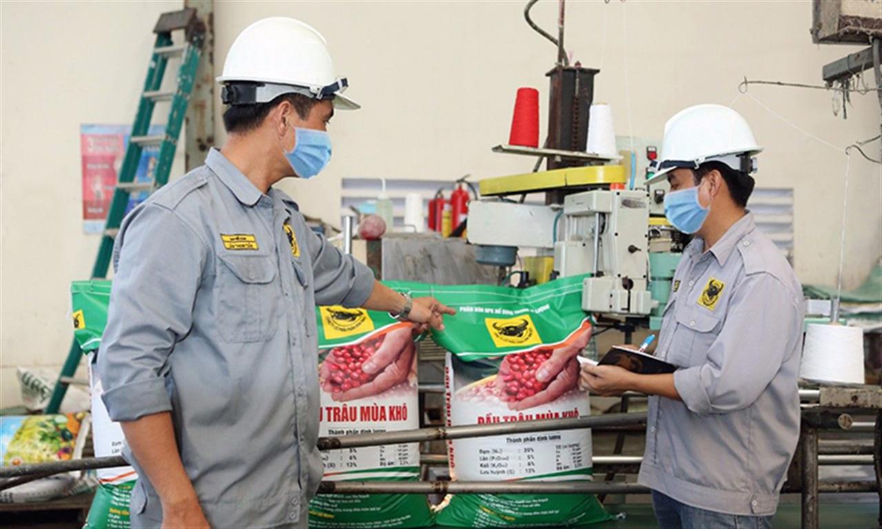Ý kiến doanh nghiệp: Tăng thuế xuất khẩu, doanh nghiệp sản xuất NPK gặp khó