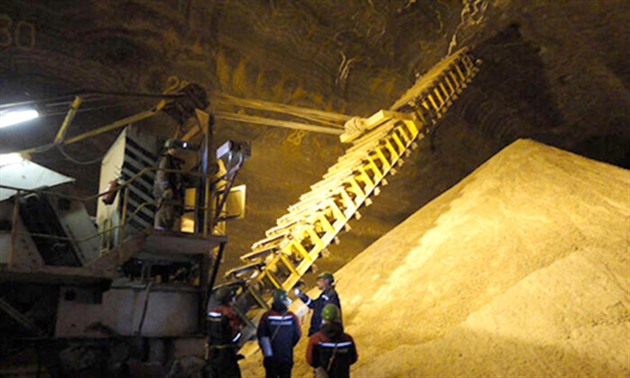 Nguồn cung phân bón toàn cầu giảm trong bối cảnh các lệnh trừng phạt đối với Nga và Belarus