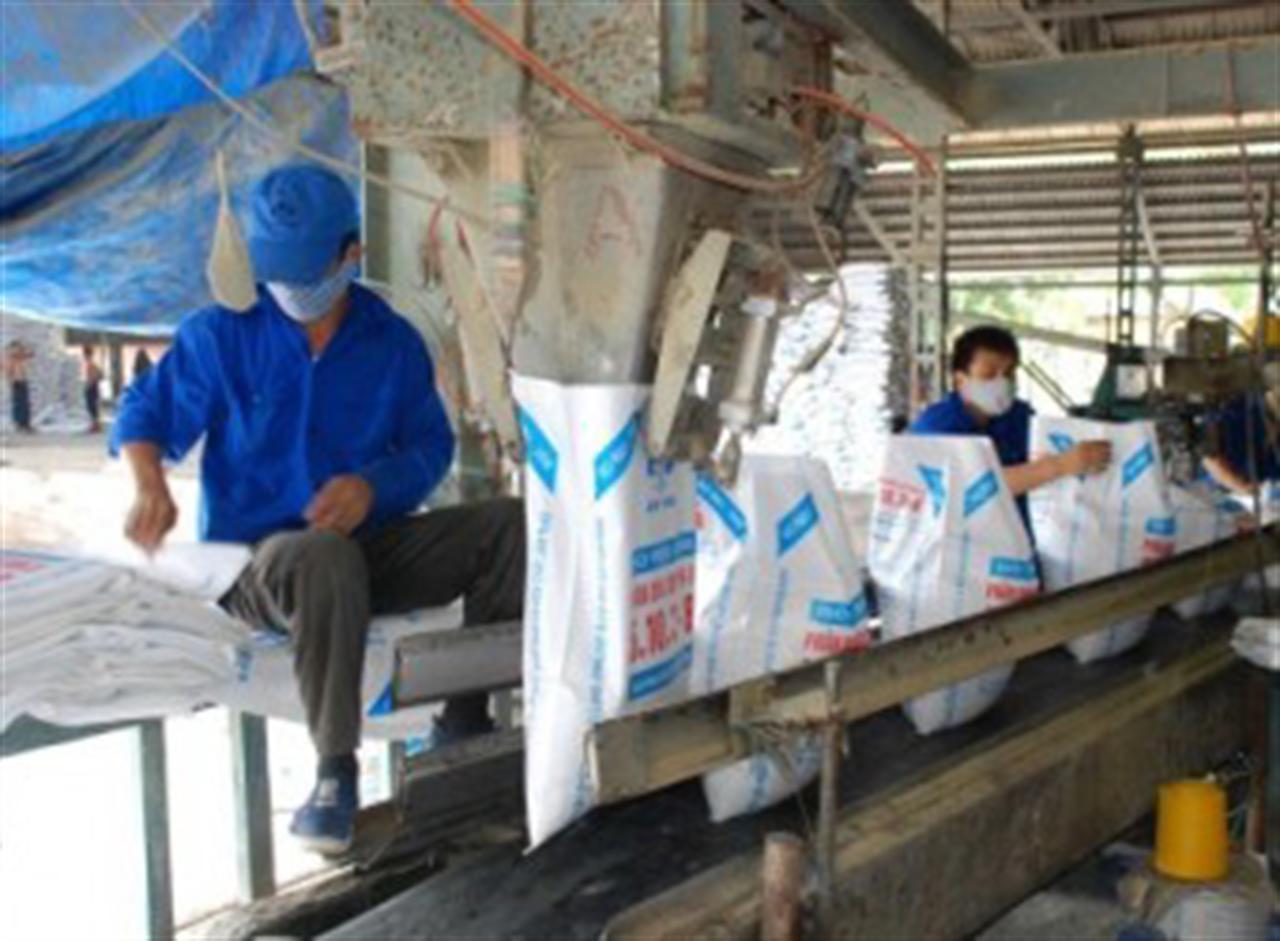 Vinacomin tăng giá than, doanh nghiệp phân bón thêm khó khăn