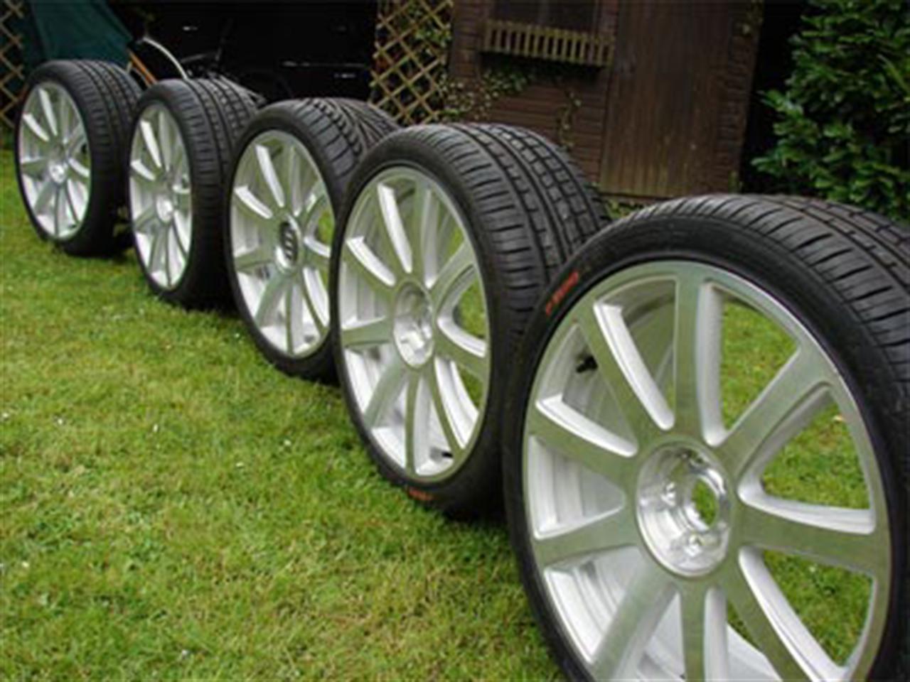 Nguồn cung cao su cải thiện giúp các nhà sản xuất lốp xe