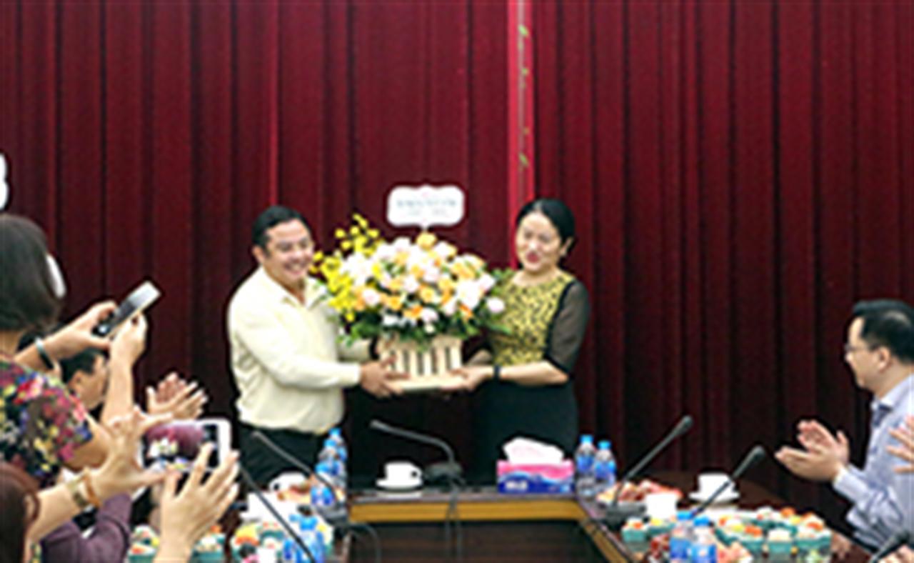 Gặp mặt nữ CBVCLĐ cơ quan Công ty mẹ - Tập đoàn Hóa chất Việt Nam nhân ngày 20/10