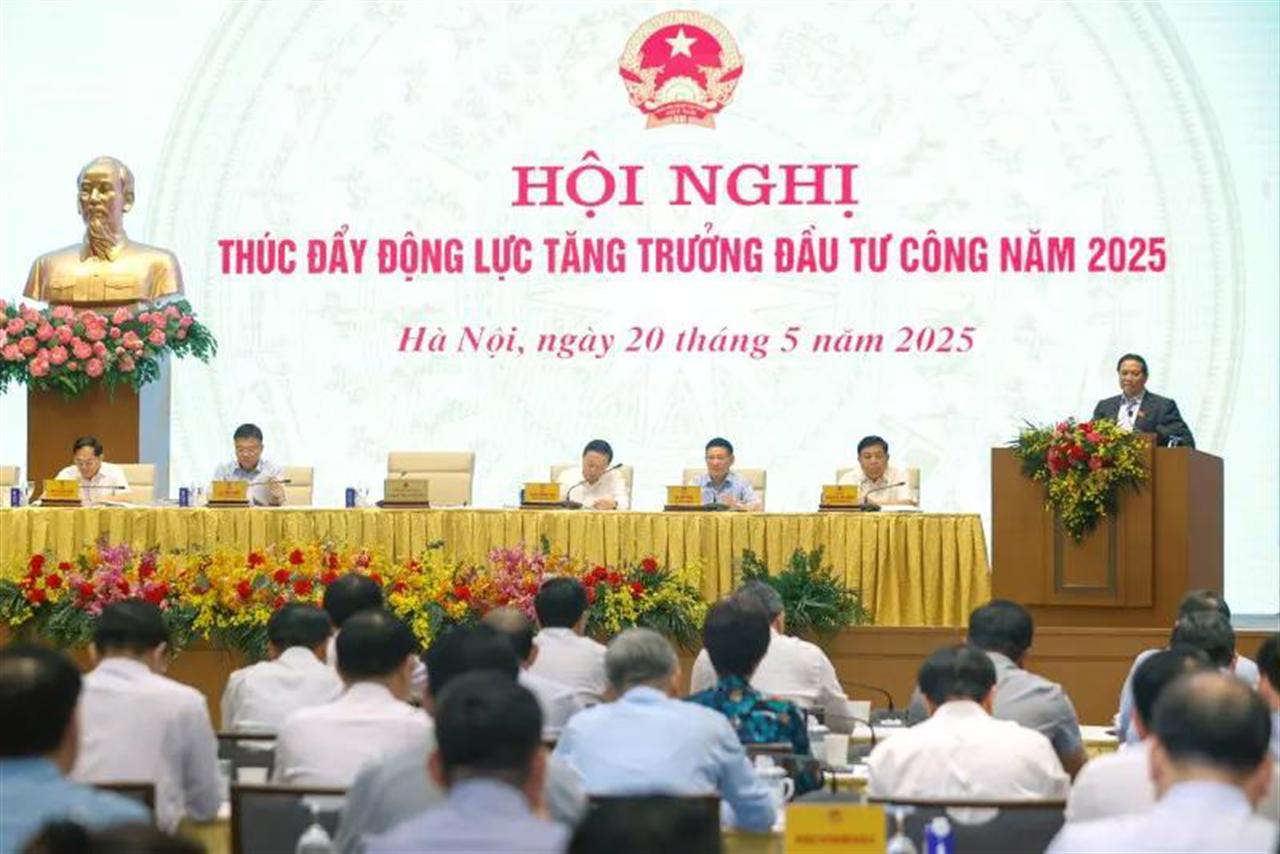 Thúc đẩy động lực tăng trưởng đầu tư công năm 2025 - VINACHEM đẩy mạnh công tác đầu tư, quyết tâm hoàn thành mục tiêu tăng trưởng năm 2025