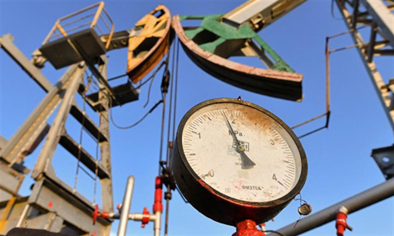 Oil prices up 2% to near 3-month high on tight supply, China stimulus hopes