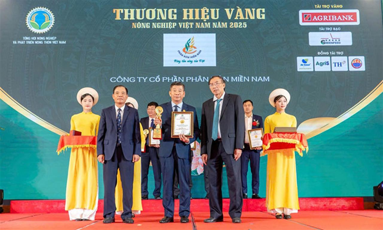 Phân bón Miền Nam vinh dự nhận danh hiệu “Thương hiệu Vàng Nông nghiệp Việt Nam 2025”