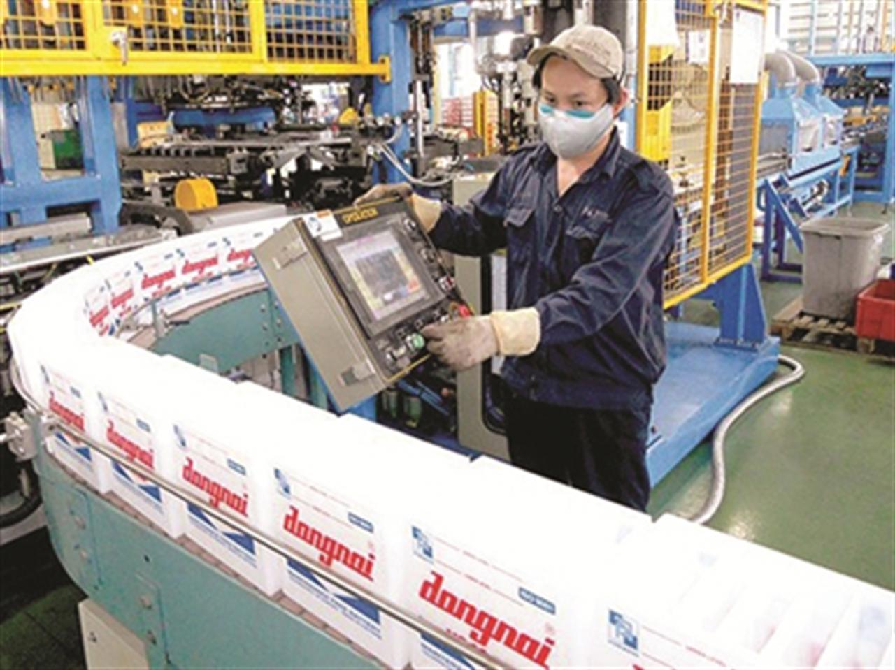 Pinaco lấy đà chạy đua với sản phẩm ngoại