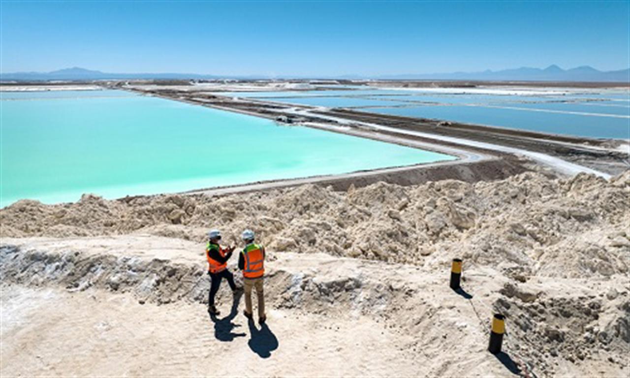 Lithium stocks tumble amid declining prices