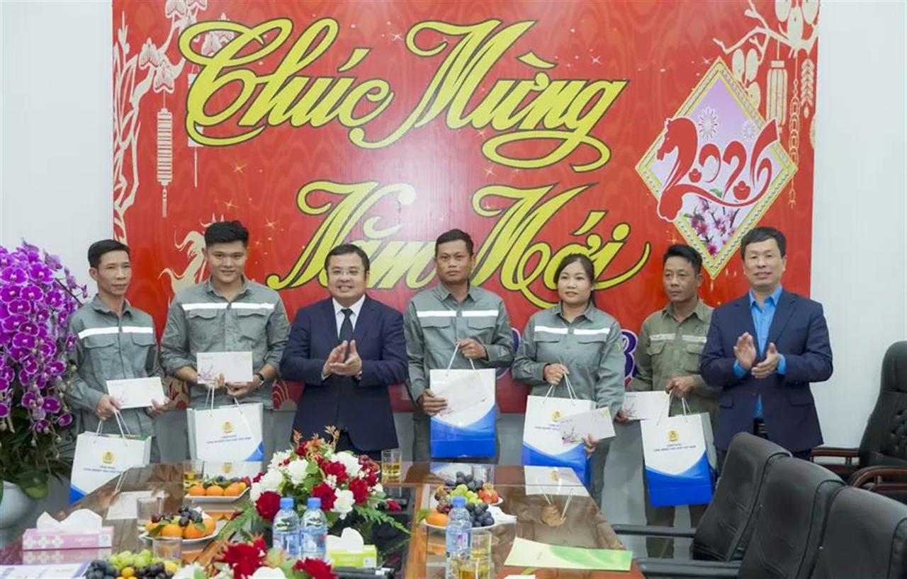 Đồng chí Bí thư Đảng ủy, Chủ tịch HĐTV VINACHEM thăm và làm việc với Công ty CP DAP - VINACHEM